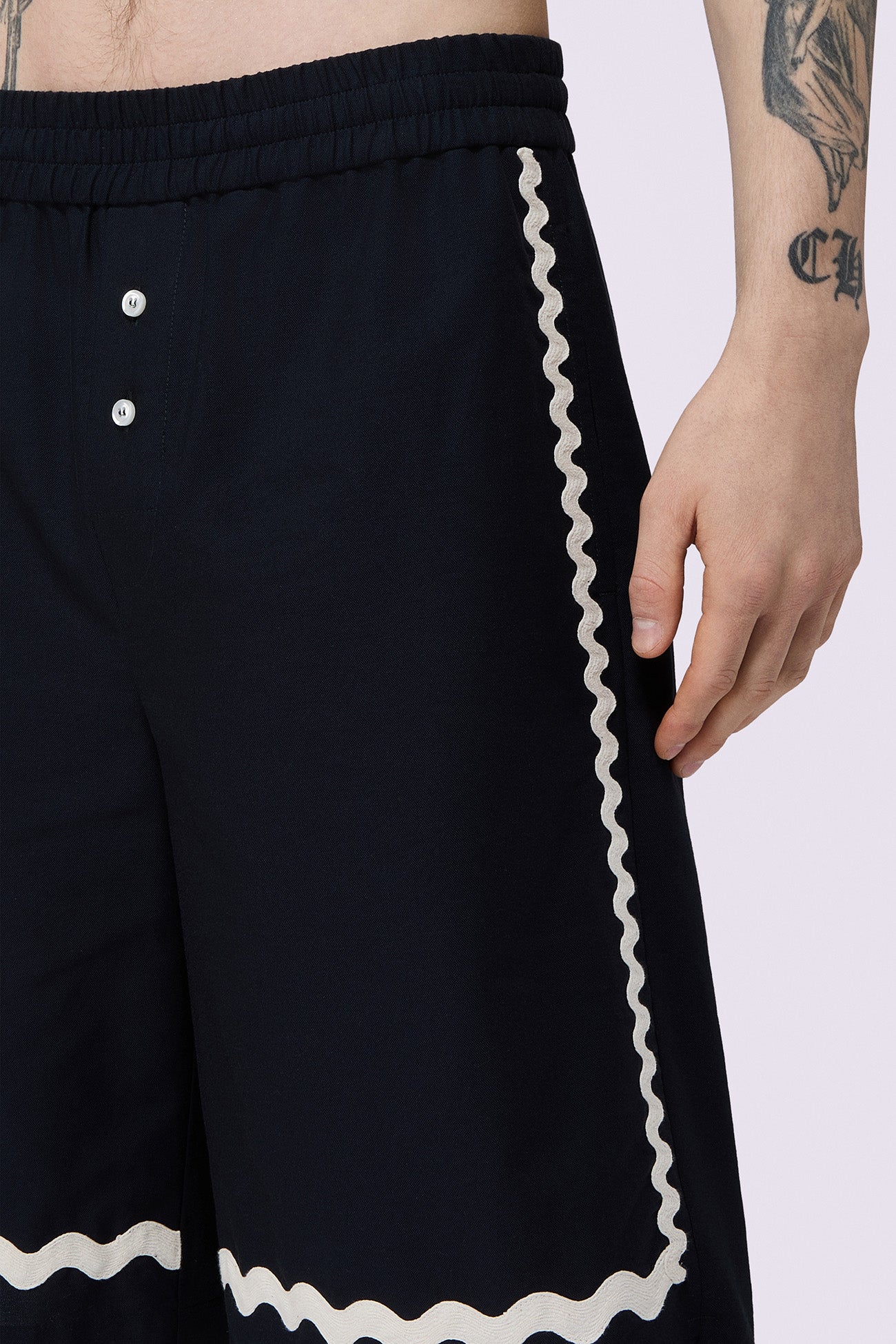 Embroidered Shorts Navy