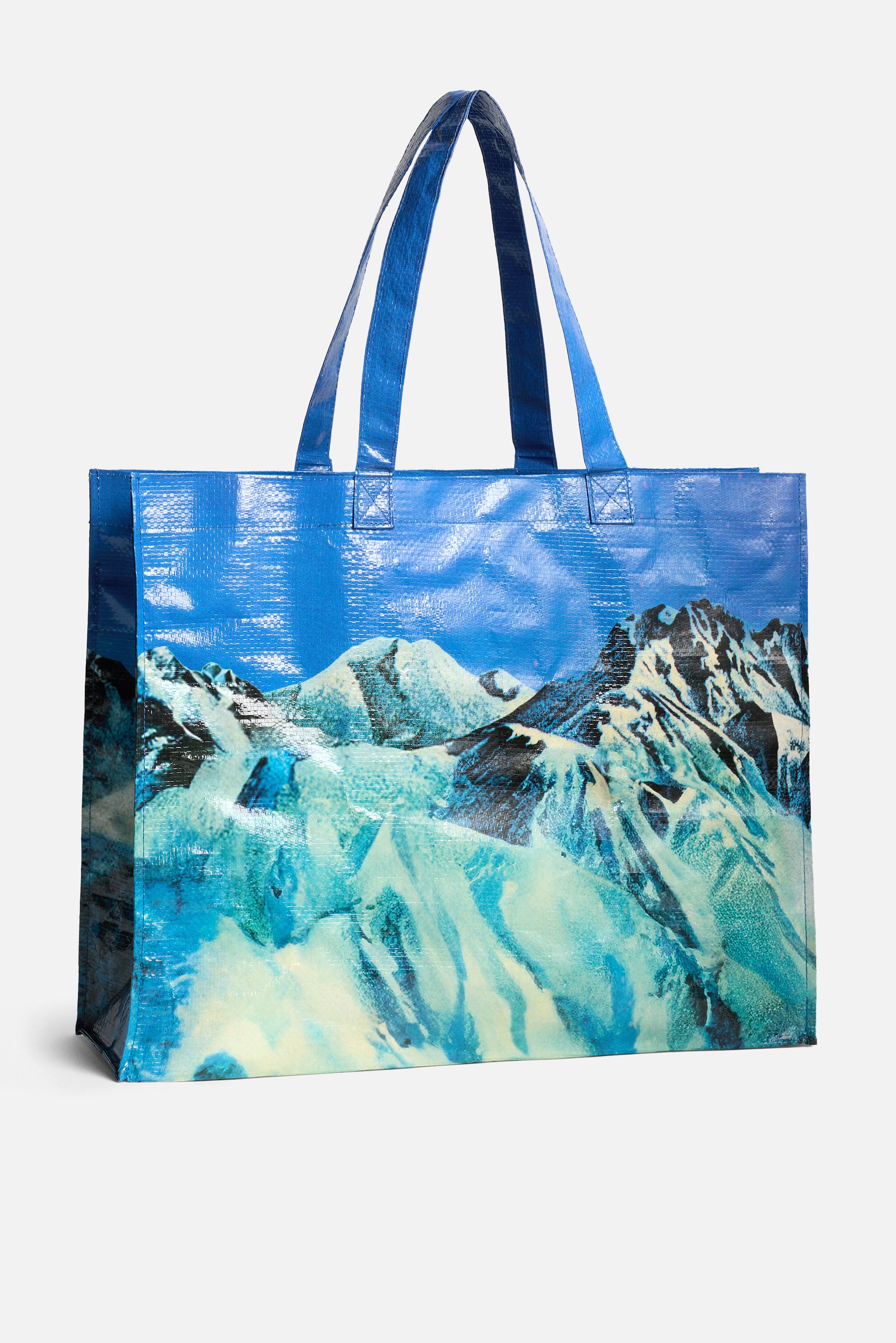Winter Waterskiing Maxi Tote Bag Blue